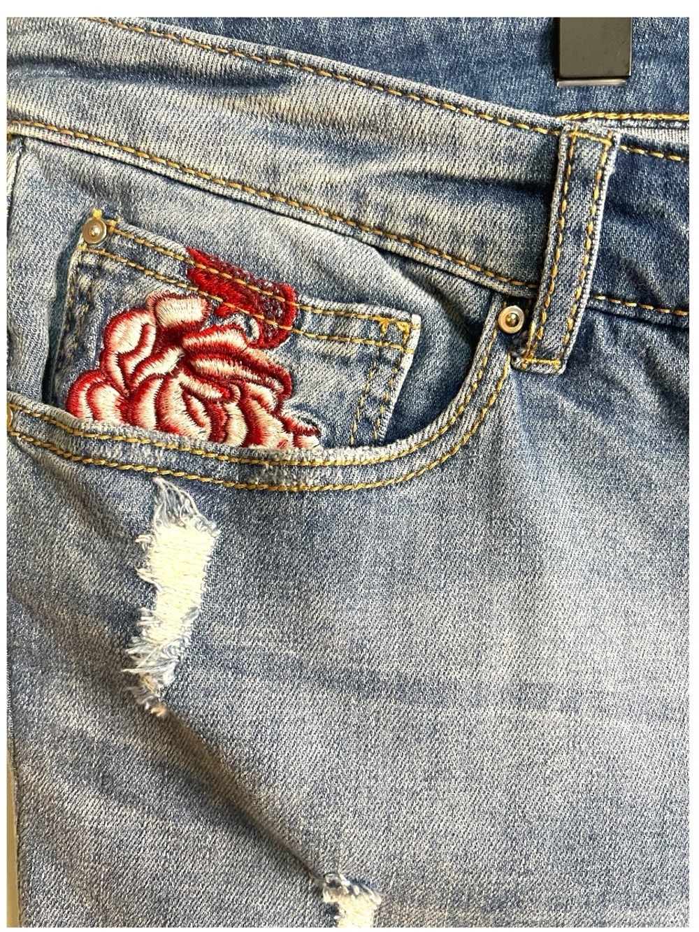 INC International Concepts Embroidered Cropped Jeans Size 16W - Picture 5 of 7